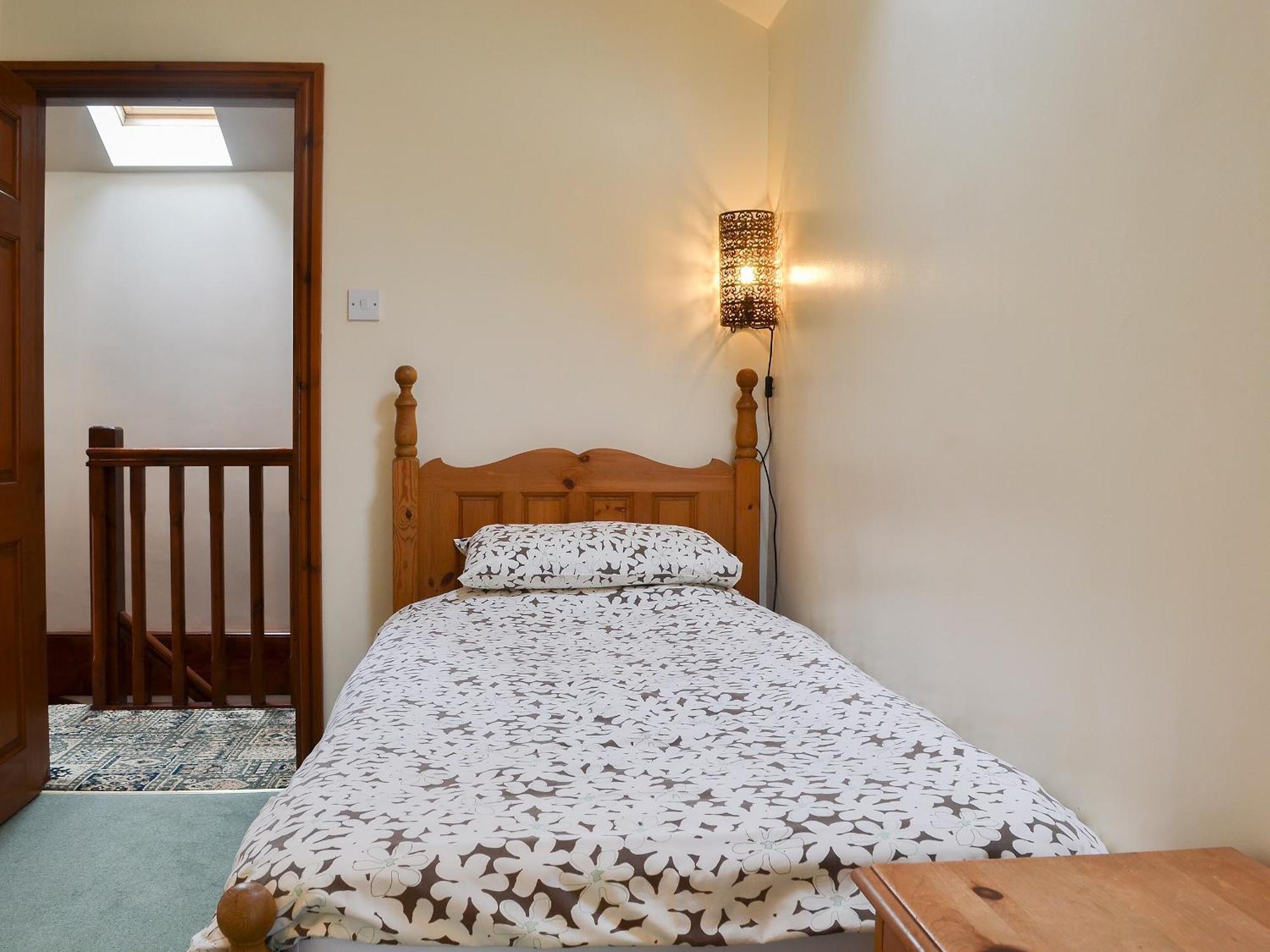 Llofft Yr Yd - 16984 Villa Brynsiencyn Ngoại thất bức ảnh